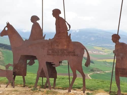 Escultura de ferro no Alto del Perdón