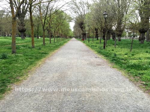 Parque na saída de Burgos