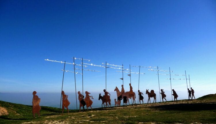 Escultura no Alto del Perdón, no Caminho de Santiago